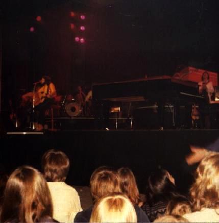 auscon.JPG (17769 bytes)