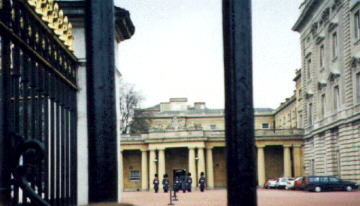 Bucking1.jpg (17128 bytes)