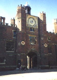 Clock1.jpg (13248 bytes)