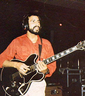 me7717.jpg (32797 bytes)