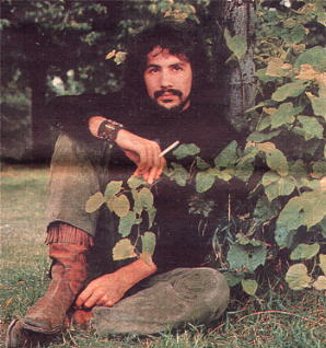 Uncrtil.jpg (26304 bytes)