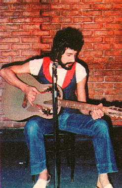 cat1.jpg (25838 bytes)