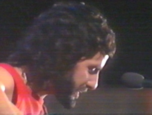 disco8.jpg (26262 bytes)