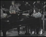 forpix10.jpg (18458 bytes)